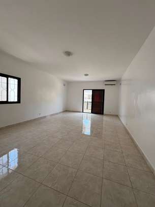 APPARTEMENT F5 À LOUER – NGOR ALMADIES. image 12