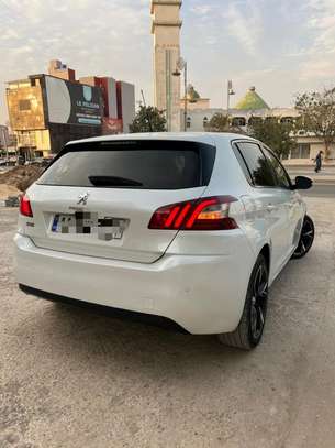 Peugeot 308 2018 image 9