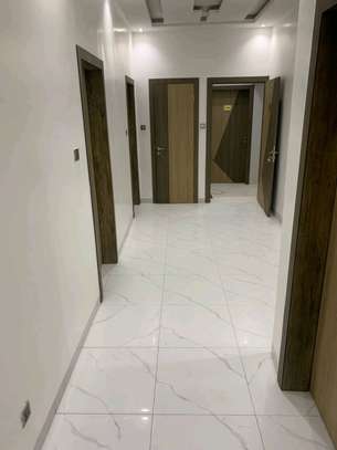 Immeuble R+ 11 image 2