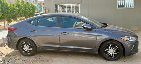 Hyundai Elantra 2018 image 4