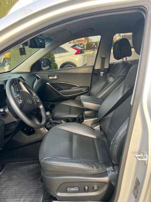Hyundai Santafe maxcruz 7 places image 3