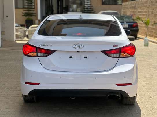 Hyundai avante image 9