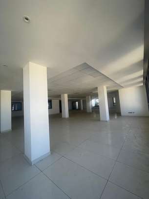 Plateaux commerciaux et bureaux à louer à Cité Keur Guorgui image 1