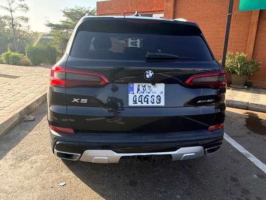 BMW X5 image 2
