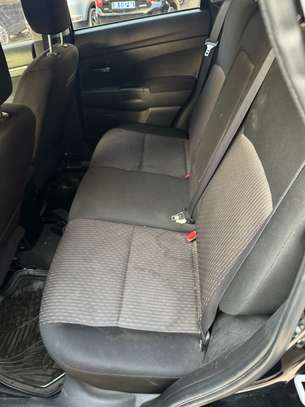 Mitsubishi  outlander image 8