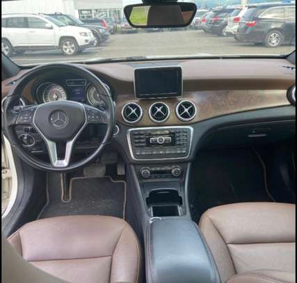 Mercedes GLA250 image 8