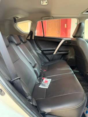 TOYOTA RAV4 2019 image 8