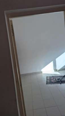A louer un grand studio 1etage image 1
