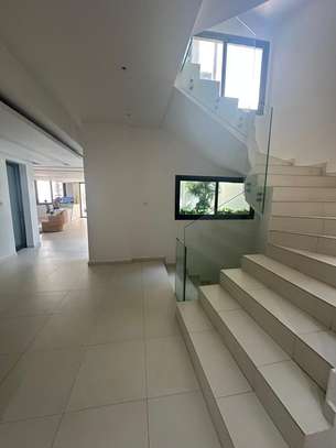 Appartement de Standing au Virage image 12