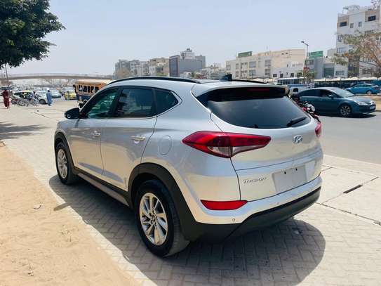 HYUNDAI TUCSON 2018 image 6