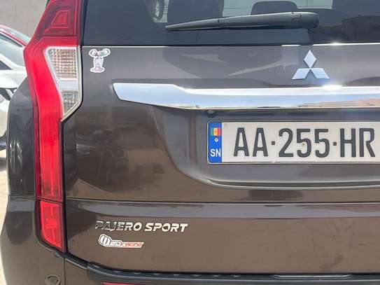 Mitsubishi pajero Diesel Full option image 7