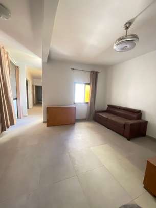 Appartement et magasin commercial à louer image 6