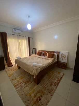 APPARTEMENT MEUBLE F4 A LOUER A DIAMNIADIO image 5