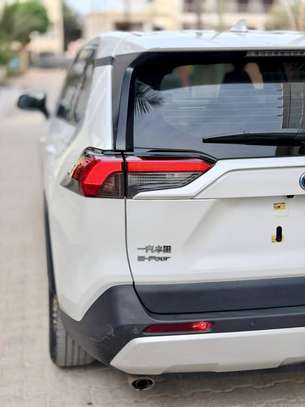 TOYOTA  RV4  ANNÉE : 2021 image 8