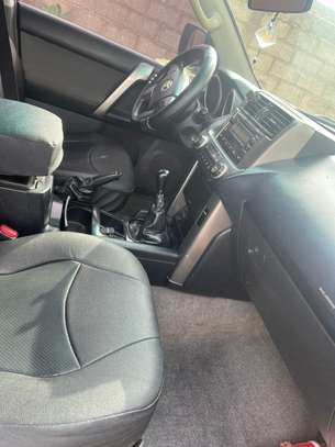 PRADO CLIMATISEE A VENDRE/ 2010 image 6