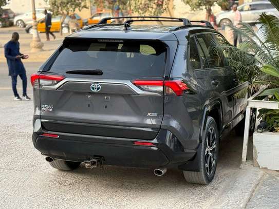 Toyota RAV4 2021 image 1