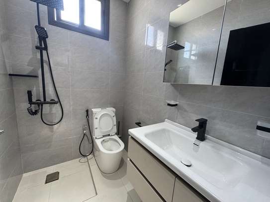 Appartement à louer4 chambres à fenêtre Mermoz image 8