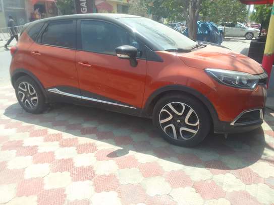 Renault captur image 2