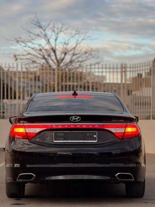 Hyundai *Grandeur* 2017 image 5