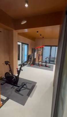 Studio meublé à louer au Point E image 15