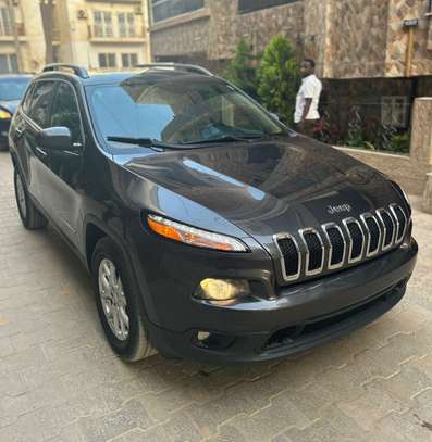 Jeep Cherokee image 3