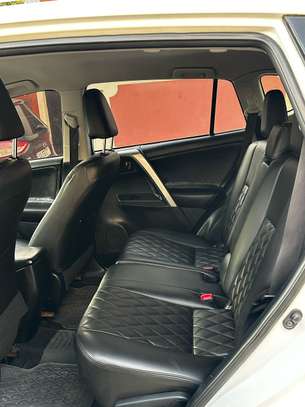 TOYOTA RAV4 2015 image 6