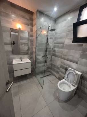 Joli apt F4 aux Almadies image 6