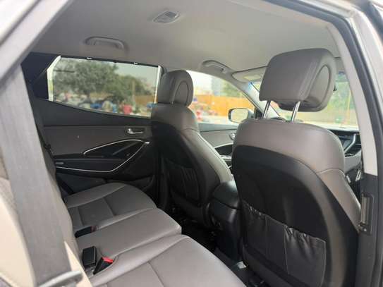 HYUNDAI SANTAFE 2017 image 10