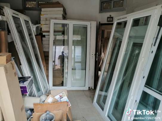 Porte pvc antibruit de sécurité quasi blindée image 4