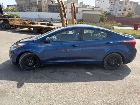 Je vend ma Hyundai Elantra 2016 Manuel essence image 15