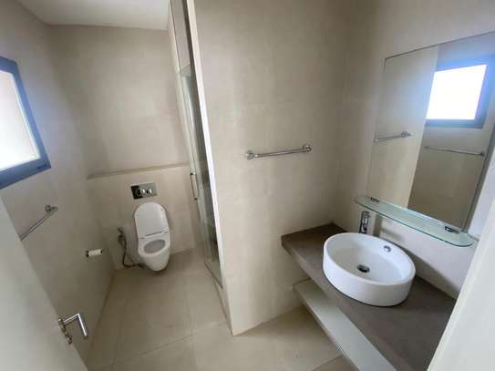 Appartement F4 à louer au Point E image 10