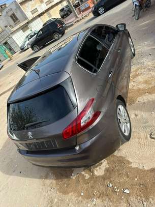 Peugeot 308 2015 image 10