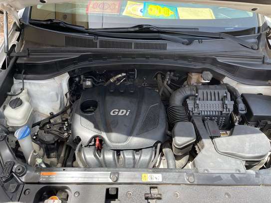 HYUNDAI SANTAFE image 7