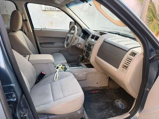 Ford Escape carré  2011 image 7