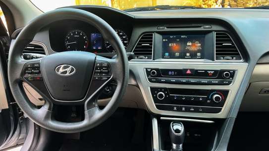 Location hyundai Sonata image 3