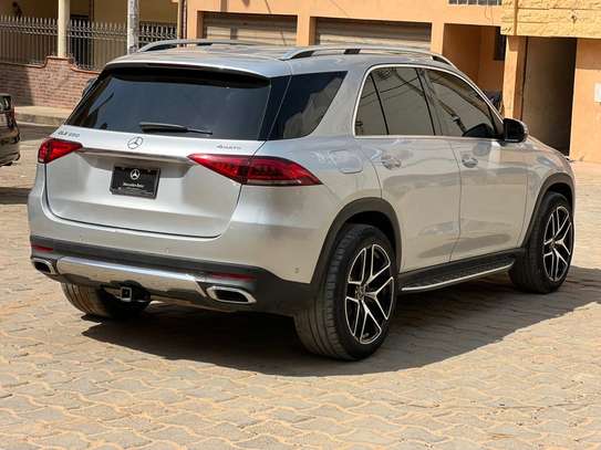 Mercedez Benz Class GLE 350 image 1