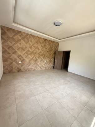 Villa 5 chambres à louer au Point E image 5
