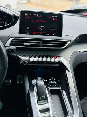 Peugeot 3008 2019 image 5