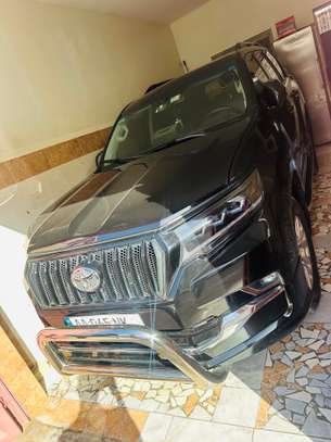 Toyota Prado 2017 image 2