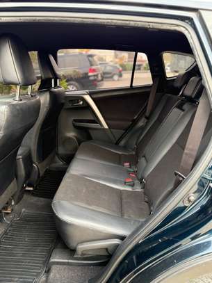 Toyota Rav 4 image 8