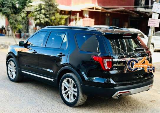 Location Ford Explorer image 2