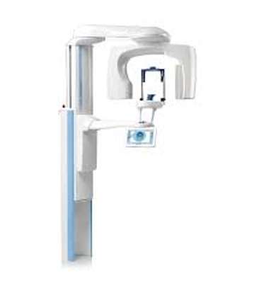 Biobase fauteuil dentaire bleu clair avec lampe intégrée image 4