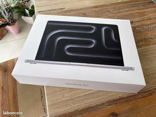 MacBook Pro M5 14 Pouce image 4