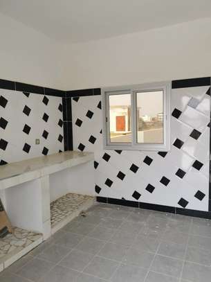 Villa de 300m2 a Thies image 7