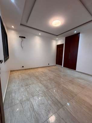 STUDIO MODERNE image 12