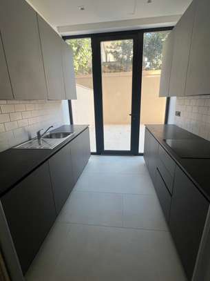 Bel appartement F3 en duplex à louer aux Almadies image 4