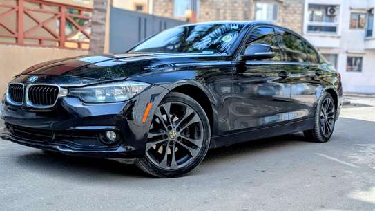 BMW 320I XDRIVE image 2