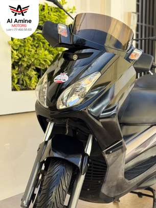 Yamaha Xmax 125i, Venant image 7