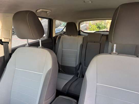 Ford Escape image 7