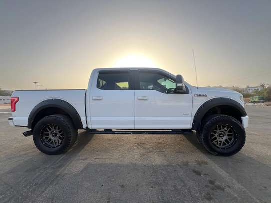 FORD F-150 – Surélevé, robuste et prêt à tout ! image 8